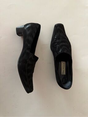 Brunella Black Textured Suede very soft shoes. Pumps. Vintage. Size: 7.5